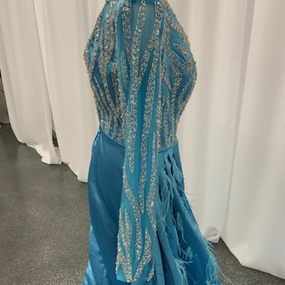 Pageant dress - Picture 5 of 9